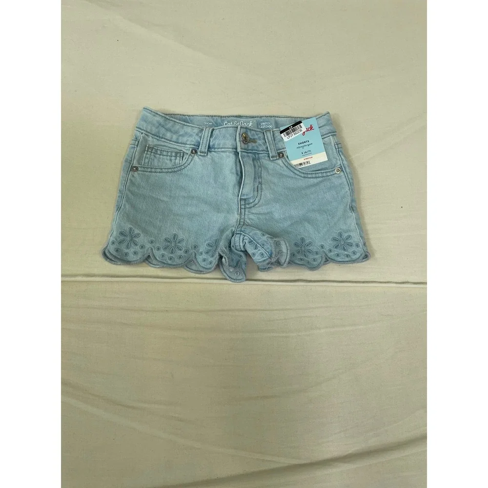 Cat & Jack Girls Light Wash Denim Shorts Floral Scallop Hem Size S 6/7 New